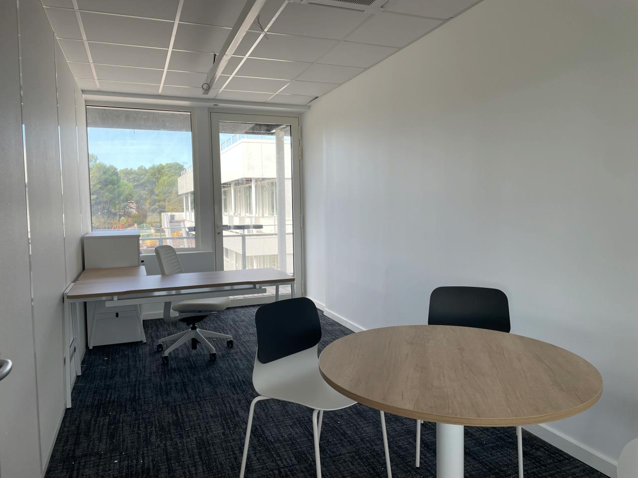 Bureau Ventabren 1053m² Location bureau OLBUR2313993 1